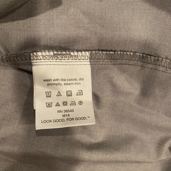 Unlisted a Kenneth Cole Production button down SIZE: 15 - 15 1/2, 32/33 - Picture 4 of 4